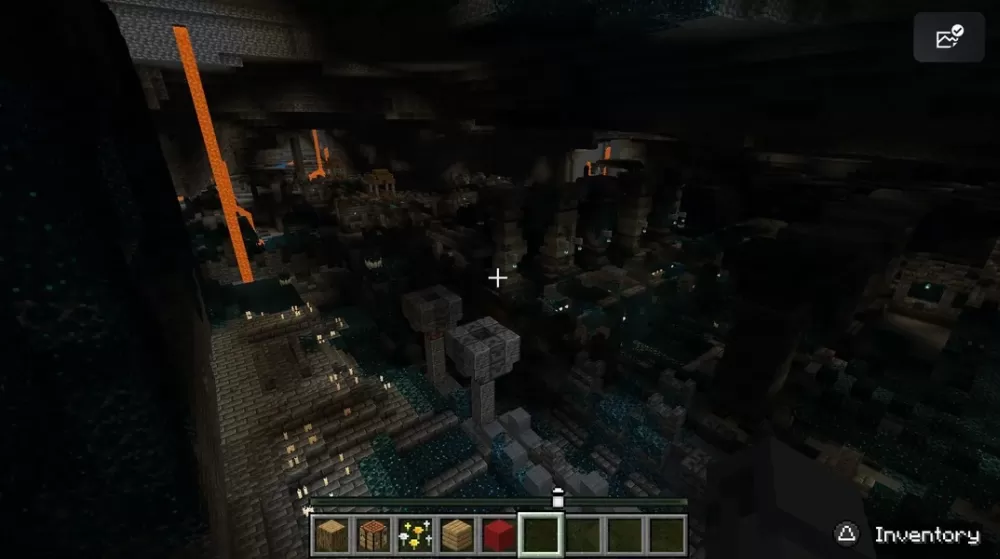 Rare Bedrock Seed: 5 Major Structures at Spawn